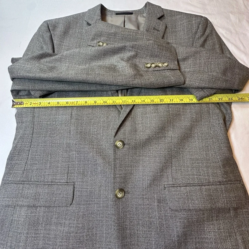 Van‎ Heusen Flex Slim 2 Button Jacket Blazer Mens 44 R Gray Black Striped EUC